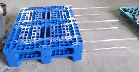 Pallet Nhựa Có Lõi Sắt